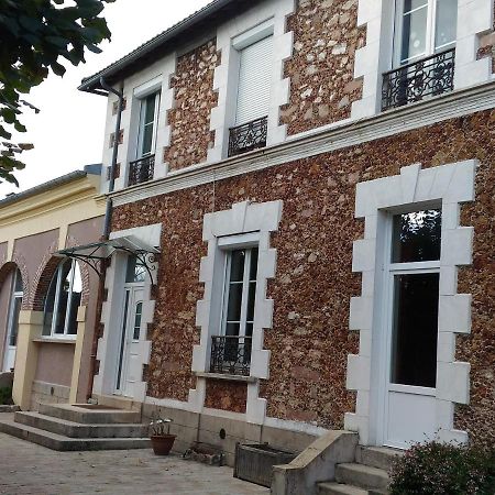 Les Tilleuls Chailly-en-Biere Exterior photo